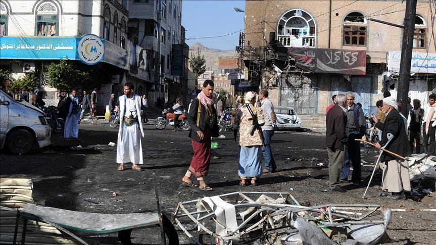Başbakanı Dağr: Husiler Yemen’i yağmaladı