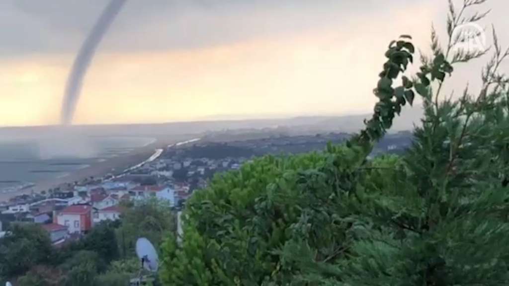İstanbul’da hortum görüntülendi