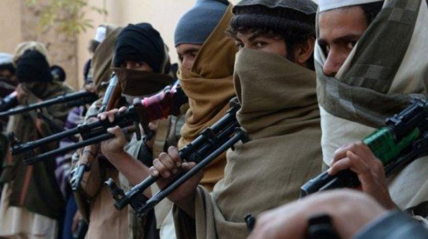 Afganistan’da 100’den fazla yolcu kaçırıldı