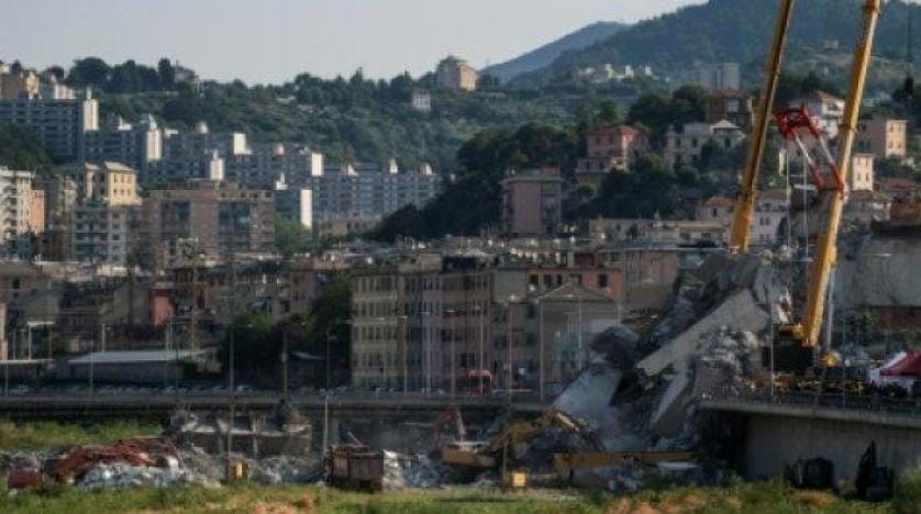 Cenova Köprüsü’nün enkazında arama çalışmaları sürüyor