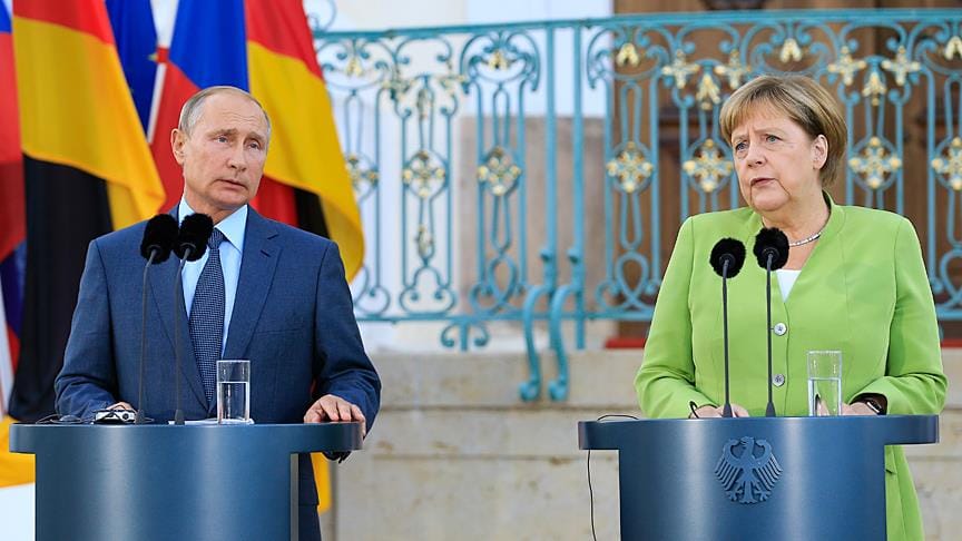 Merkel: İdlib ve çevresinde insani felaket yaşanmasını önlemeliyiz