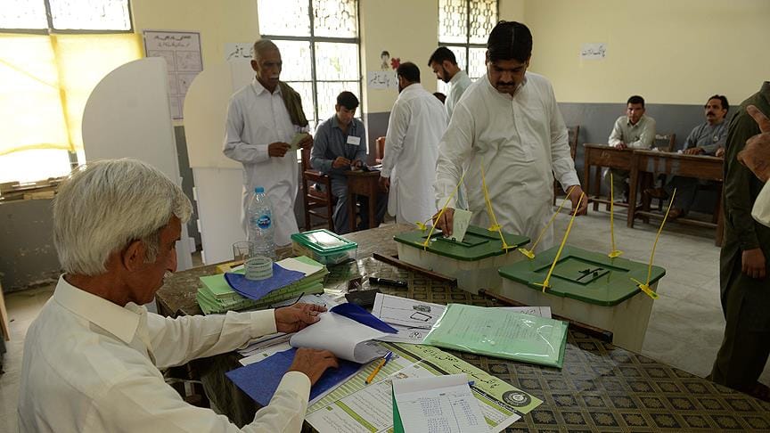 Pakistan’da seçimler için araştırma komisyonu kurulacak