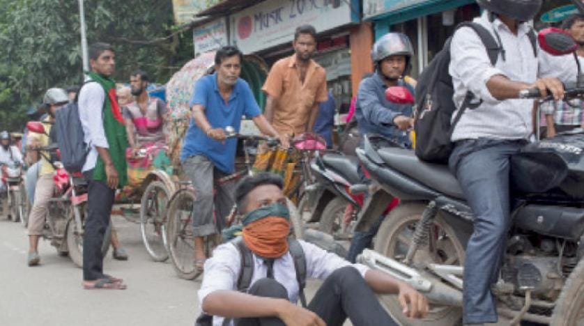 Bangladeş’te öğrenci protestoları Dakka’yı felce uğrattı