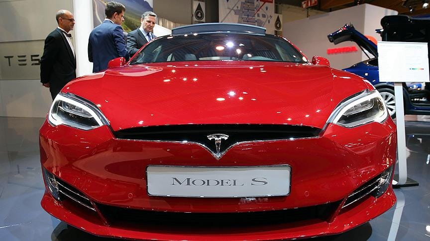 Tesla’nın, New York borsasından çekilmesi gündemde