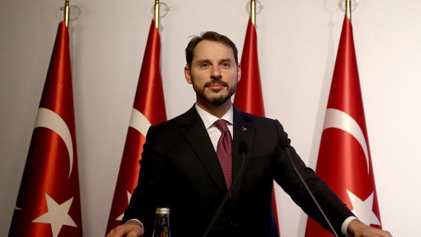 Bakan Albayrak Londra’da 11 finans kuruluşunun yöneticisi ile görüştü