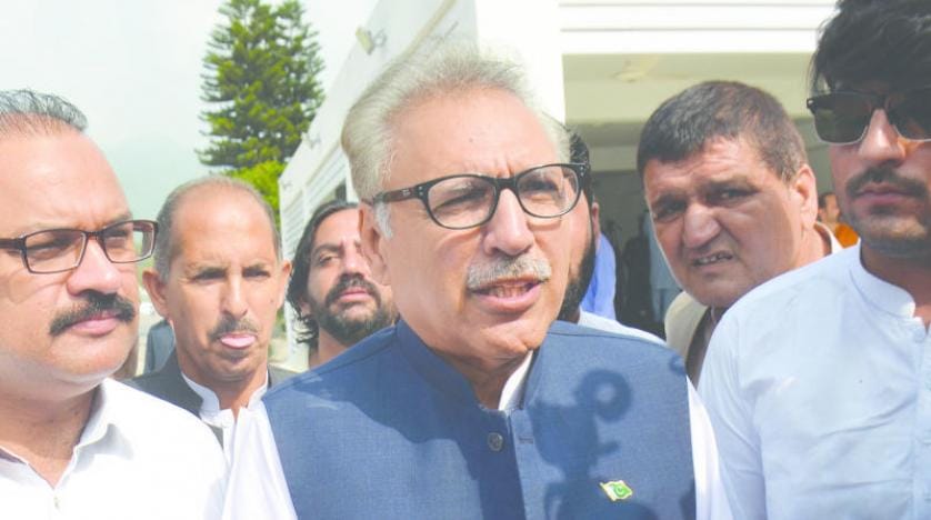 Pakistan’da yeni Cumhurbaşkanı Arif Alvi göreve başladı