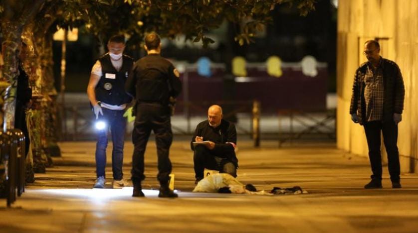 Fransa’da bir araç yayaların arasına daldı: 2 yaralı