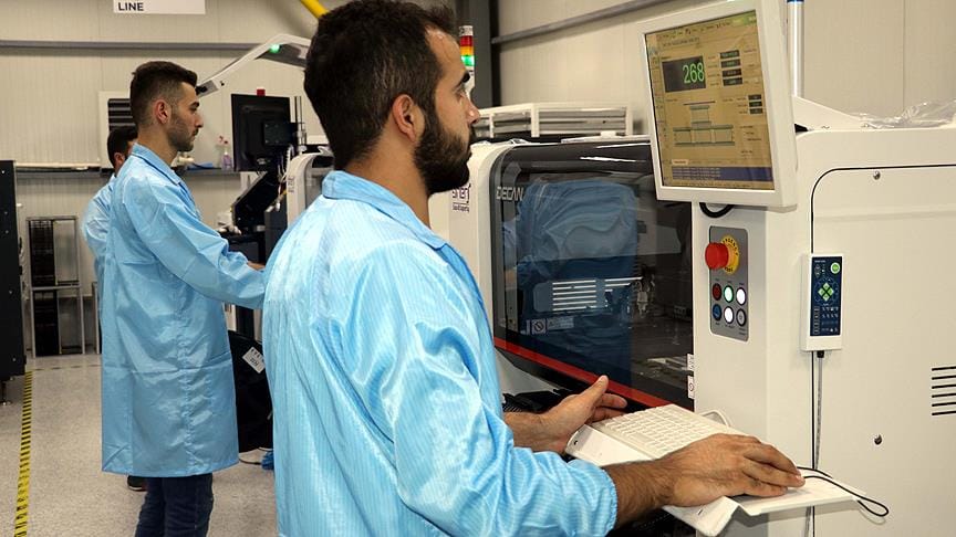 Türkiye’nin ilk yerli LED ekran fabrikası tanıtıldı