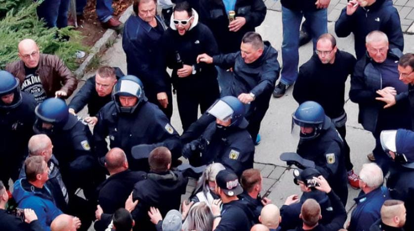Almanya Chemnitz’de aşırı sağın başlattığı gösteriler devam ediyor