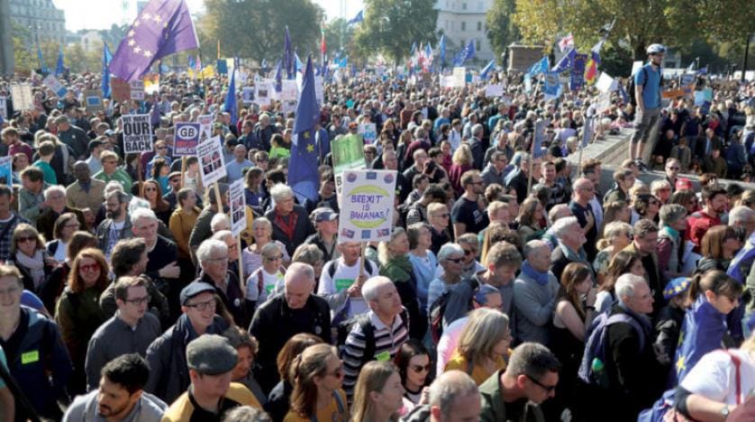 Londra’da yüzbinler yeni Brexit referandumu için yürüdü