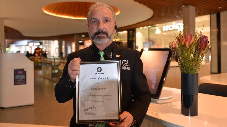 Avustralya’da kalbi duran kişiyi hayata döndüren Türk’e kahramanlık ödülü