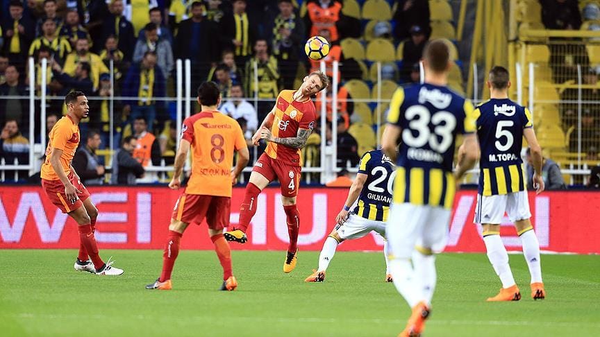 Derbide ilk gole dikkat