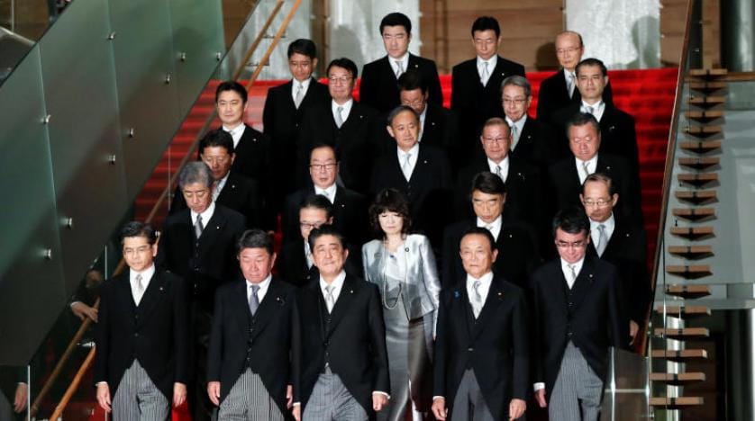 Japonya’da kabine değişikliği