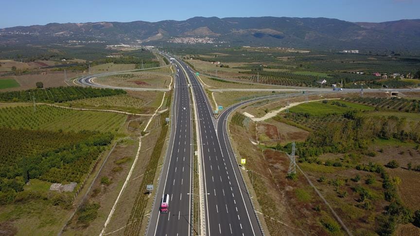 Bölünmüş yollarla 17,6 milyar lira tasarruf