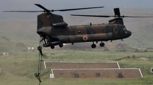 İrtibatı kesilen Japon askeri helikopterine ulaşılamıyor