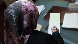 İtalya’da başörtülü avukat mahkeme salonundan çıkarıldı