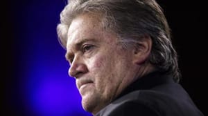 Bannon, Breitbart’taki görevinden istifa etti