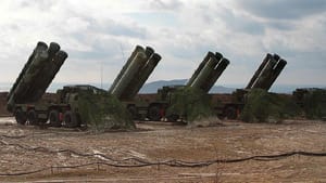 Hindistan Rusya’dan S-400 almak için görüşmelere başladı