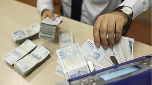 Moskova Borsası’nda TL dönemi başladı