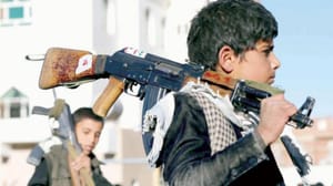 Husi milisler tarafından Suudi Arabistan’a atılan balistik füze imha edildi
