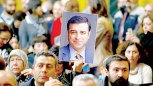 Erdoğan’ın Fransa ziyaretinin gündemi ‘basın özgürlüğü’