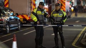 Çin polisi aranan kişileri ‘akıllı gözlük’le yakalayacak