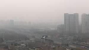 Çin’de kirli hava için alarm verildi