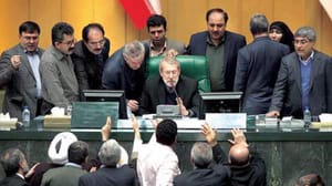 İran Parlamentosu’nda Ruhani krizi