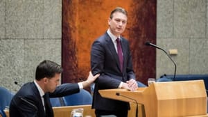 Yalan söylediğini itiraf eden Hollanda Dışişleri Bakanı istifa etti