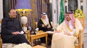 Kral Selman bin Abdulaziz Hindistan Maliye Bakanı Jaitley’i kabul etti