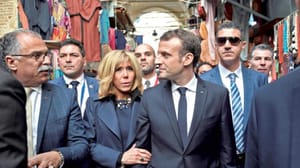 Macron, Tunus’un demokrasiye geçiş sürecine övgüde bulundu