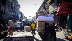 Pakistan’da kediye ‘türbe’ inşa edildi