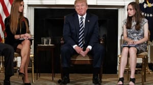 Trump’tan ‘öğretmenleri silahlandırma’ teklifi