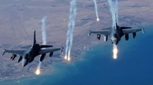 Uluslararası Koalisyon, Suriye rejimine bağlı güçleri bombaladı: 100 ölü