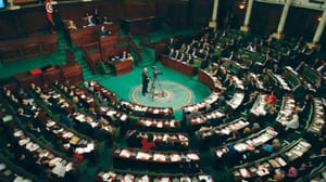 Tunus Başbakanı: Her ne pahasına olursa olsun reform yolunda ilerleyeceğiz