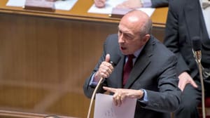 Fransız bakan Cezayir’de