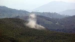 Hatay’ın Yayladağı ilçesine Suriye’den atılan füze düştü