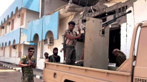Husilerin yakıt krizi Sana’da yaşamı felç etti