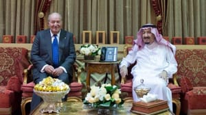 Kral Selman, eski İspanya Kralı Juan Carlos’u ağırladı