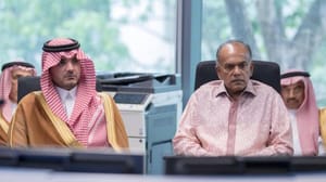 Suudi Arabistan İçişleri Bakanı Filipinler’e gitti