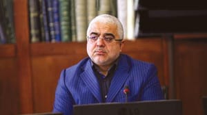 İranlı Milletvekili: Yolsuzlukla mücadeleye Hamaney’in ofisinden başlansın
