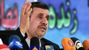 Ahmedinejad’a eski kabinesinden ‘ülkeyi karıştırma’ suçlaması