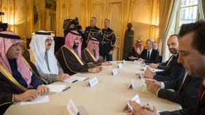 Suudi Arabistan Veliaht Prensi, Fransa Başbakanı ile bir araya geldi