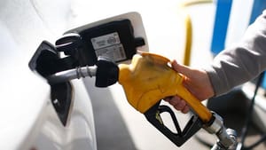 Motorinin litresine 13 kuruş zam