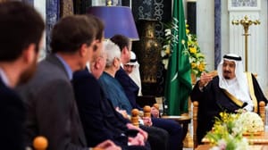 Suudi Arabistan Kralı İngiliz parlamentosu üyelerini kabul etti