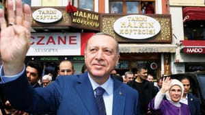 Türkiye ve Yunanistan arasındaki ilişkiler Ege ve Akdeniz nedeniyle yine gerildi