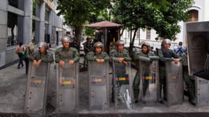 Venezuela parlamentosu, Maduro’nun yargılanmasını oyladı