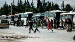 Mültecilerin dönüş umutları Yermük Mülteci Kampı’nın yıkıntılarına gömüldü