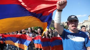 Ermenistan’da protestolar duruyor