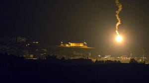 İsrail, Hamas’a ait askeri noktaları vurdu